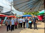 ลงพื้นที่ตรวจเฝ้าระวัง และตรวจสอบคุณภาพอาหาร โดยเก็บตัวอย่าง